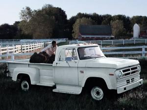 Dodge D200 Utiline Pickup